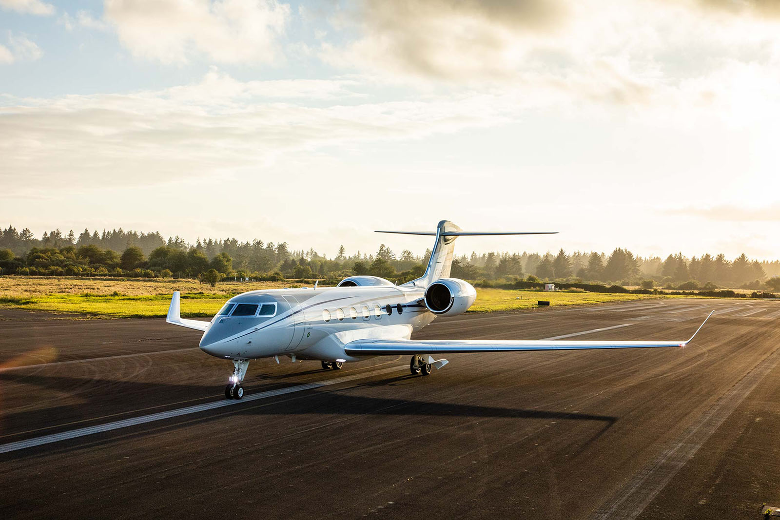 G600 on runway